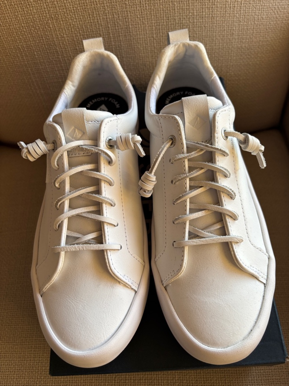 Brand new! Sperry Women’s White Low-Top Leather Sneakers - Picture 3 of 4